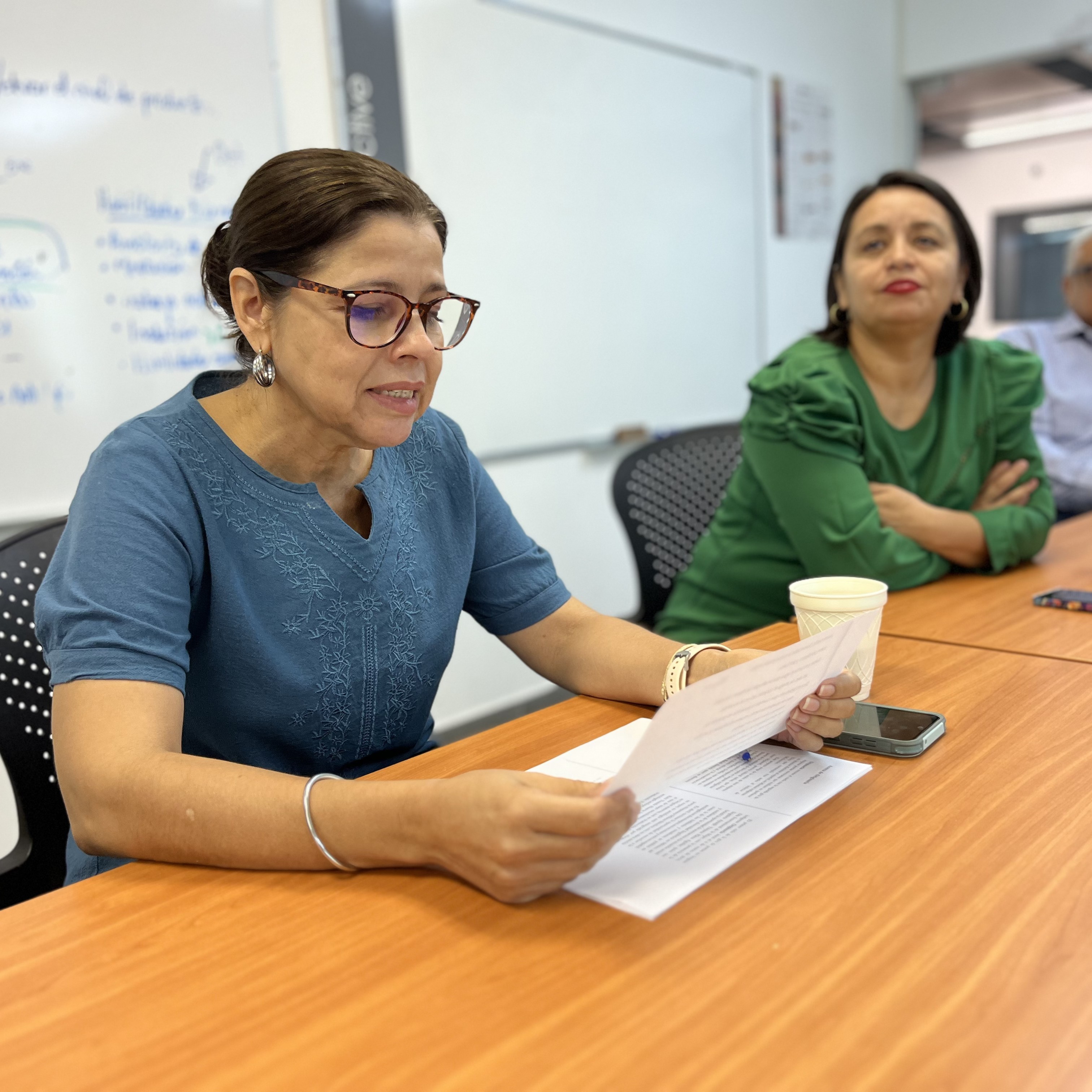 Conmemora Creson Día Internacional de las Mujeres Indígenas con maratón por la lectura