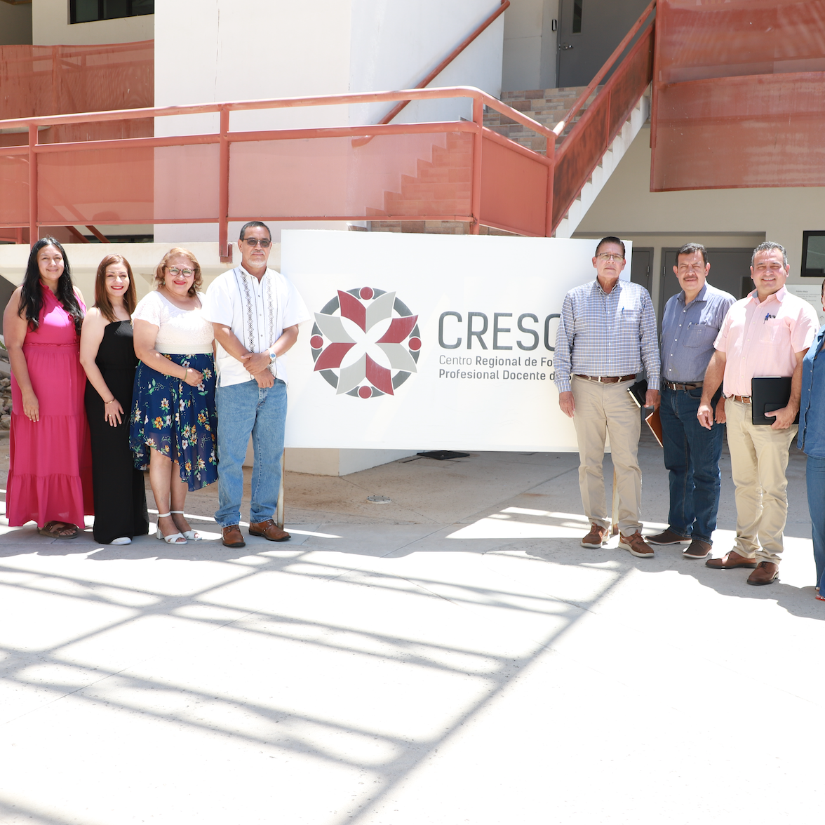 Acuerdan Creson y SNTE 28 conformar comisión para acercar programas de posgrado al magisterio sonorense