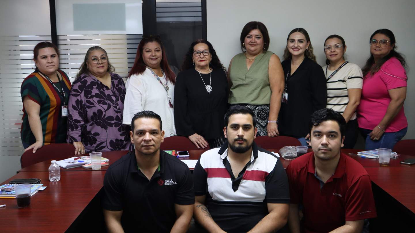 Concluyó exitosamente el primer grupo de lectura, registrado a través del Fondo de Cultura Económica fundación del club de lectura” Viajeros Imaginarios” del ISEA, en el que participó personal de las diferentes áreas de la institución.