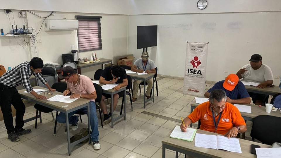 UNE SISTEMA INTEGRAL DE TRANSPORTE