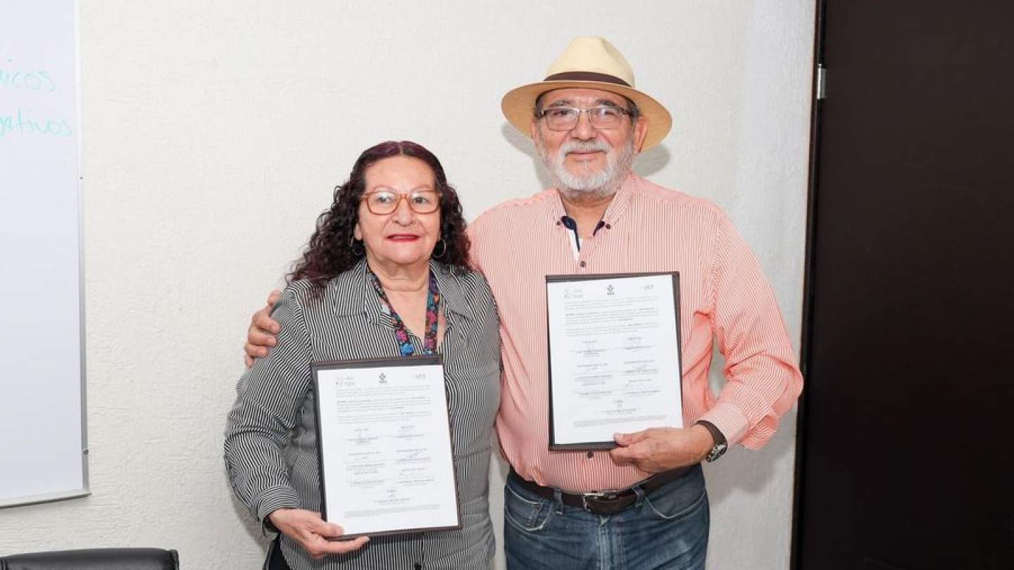 Confirman ISEA y UES su alianza a favor de la educación.                                      A través de un convenio de colaboración formalizaron la participación de estudiantes de la Universidad Estatal de Sonora en los programas del ISEA