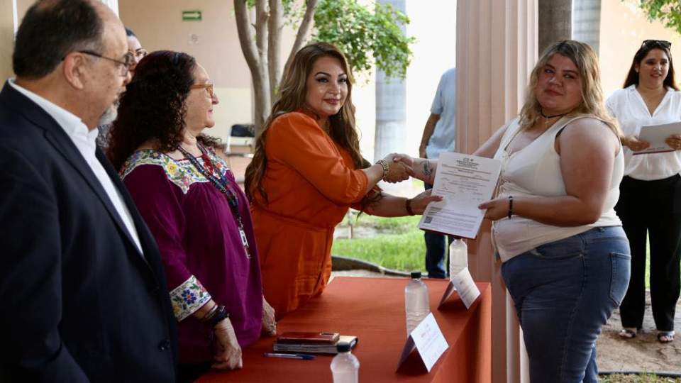 Brinda Gobierno de Sonora certeza en sus estudios a ciudadanos afectados con certificados apócrifos