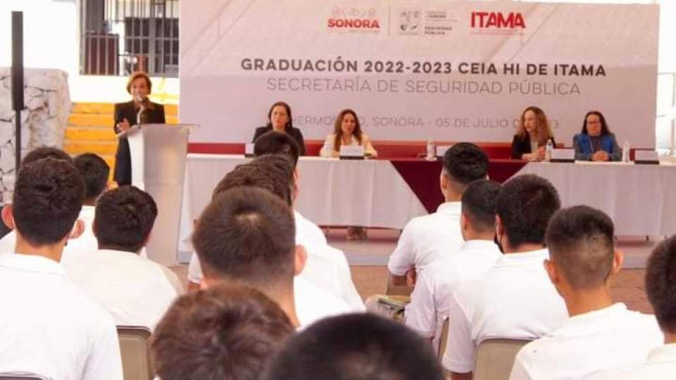 Se llevó a cabo entrega de certificados de primaria, secundaria y preparatoria por parte del ISEA a jóvenes de ITAMA Hermosillo 1, en presencia de María Dolores del Río, secretaria de seguridad pública y Mary Carrazco, directora general del ISEA