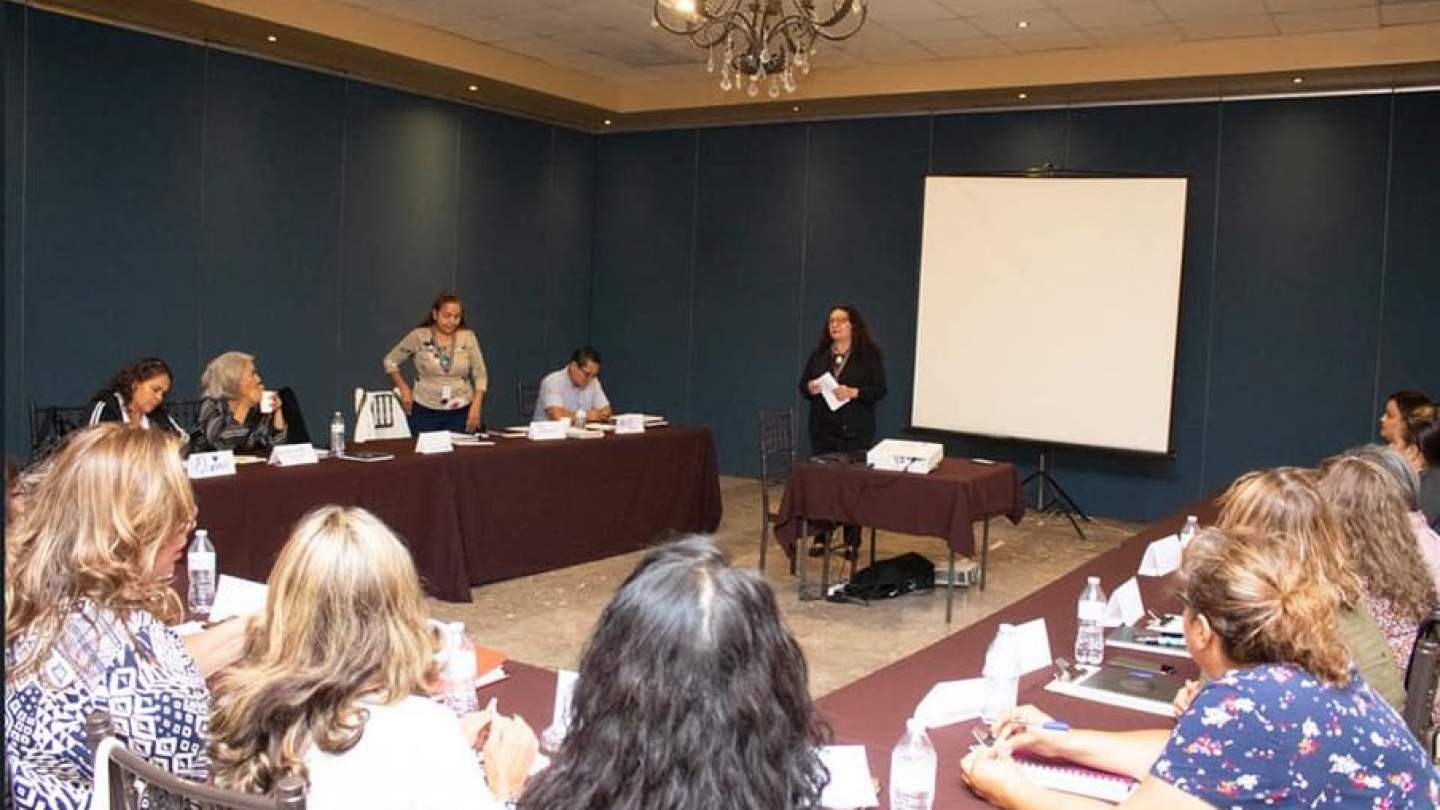 Con el objetivo de propiciar un espacio de reflexión, discusión y análisis de las y los técnicos docentes del instituto, da inicio el Curso-Taller pensar y repensar nuevas formas y nuevas prácticas de la intervención de las y los técnicos docentes