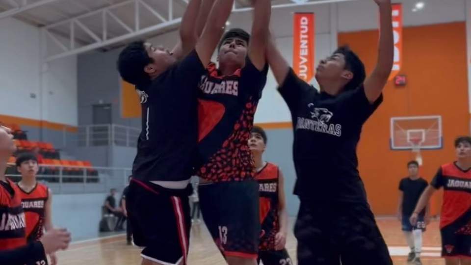 Estudiantes deportistas buscan el pase a la etapa estatal de los Juegos Deportivos Escolares de la Educación Básica.